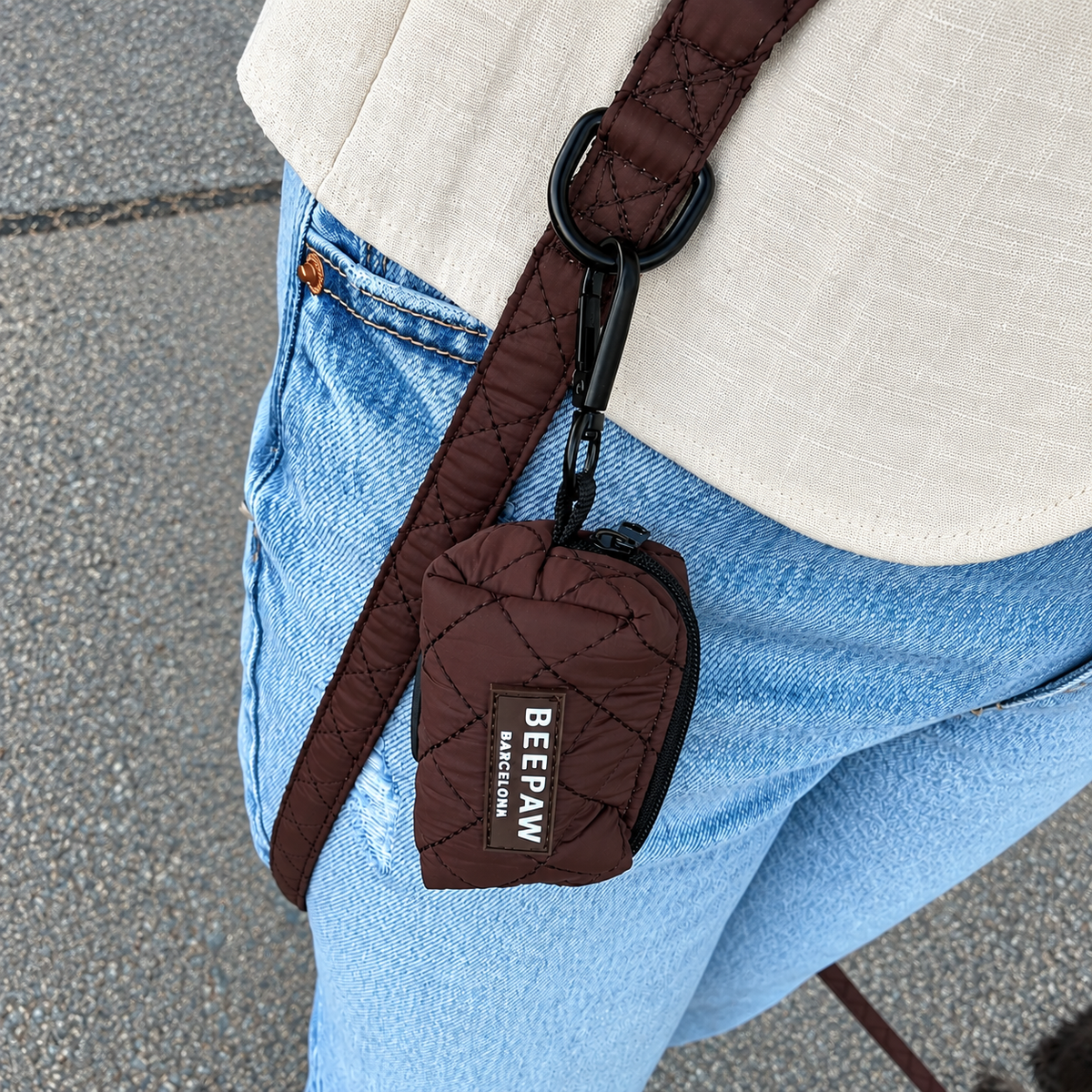 Look Quilted Moka para perro con accesorios a juego, vista 10 – Beepaw Barcelona